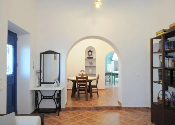 Tsipouras House *