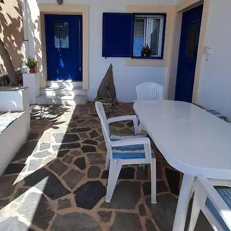 Tsipouras House *